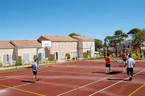Residência na área de Mas des Vignes, 2 piscinas, estacionamento, 6 pessoas - Image 2