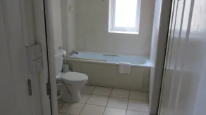 4-Star Holiday Home Seaside Location on Galway Bay Near City - Image 3
