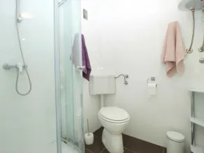Holiday apartment with parking - Image 5