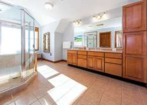 Chickadee Bay House- Oceanfront! - Image 2