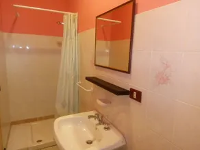 Self-management room for 5 people with private bathroom. - Image 3