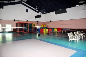 Safe & Friendly.  Ideal for 2 adults.  Excellent view of MSA - Image 3