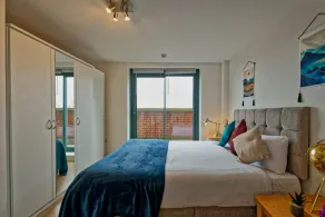 Lovely 1 bedroom apartment with a view - Image 5