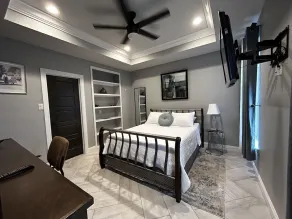Large Modern home nestled in Alvarado! Hot Tub & Theater - Image 5