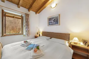 Casa Lara: Cosy Alpine Home Near Lugano + Garden (Sleeps 5) - Happy Rentals - Image 4