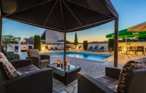 Amazing Home In Valtursko Polje - Image 5