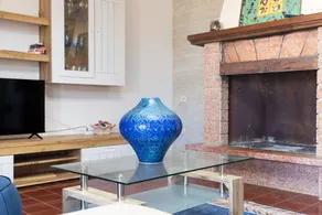 ‘Appartamento Glicine’ with Sea View, Private Terrace, and Wi-Fi - Image 2