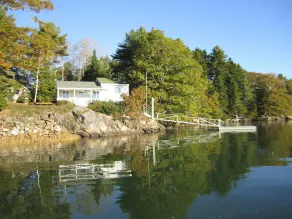 Oceanfront Cottage med panoramaudsigt og sin egen Tidal Dock på Casco Bay - Image 2