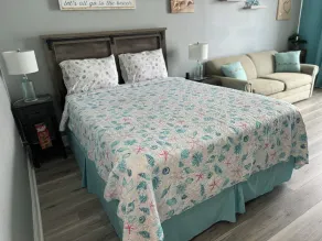 Cozy Studio with Direct Ocean View - Image 3