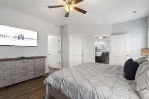 Bright Open Floorplan with Hot Tub, Private Deck, Arcade, Golf Course & High-End Decor - Image 4