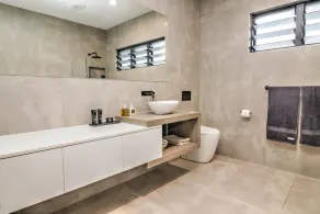Ulysses - 4BR House with 20m Heated Lap Pool - Image 4