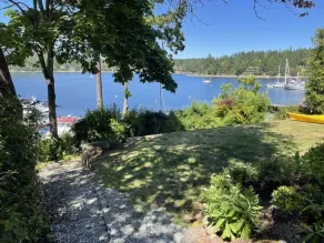 1 Bdrm Oceanfront B&B w ocean views and easy ocean access. Great for couple. - Image 4