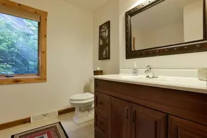 Modern Home in the Mountains- within walking distance to ski slopes! - Image 4