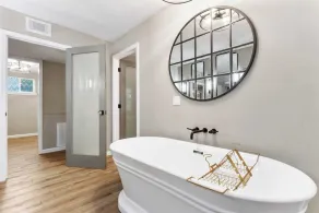 3 miles from NAS * King and Queen Bed * Covered Patio * Luxury Bath * Open concept Living - Image 4