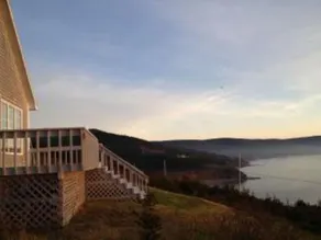 Cliff Waters Cottage, Privat oceanfront afsondret afslapning, Pleasant Bay, NS - Image 2