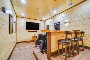 Lakeside Bear Lodge - Image 4