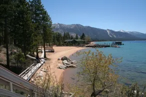 Classic Tahoe Home at Elk Point, Nv. på sjön South East Shore - Image 4