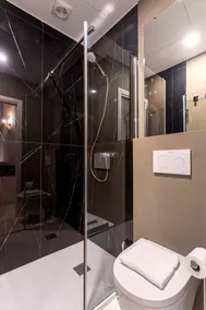 Cozy 3BD duplex with private pool in seville center. Gran Poder III - Image 5