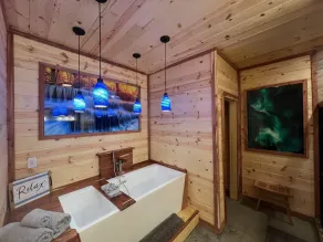 Riverfront Cabin w/Hot Tub. 30 Miles N of Broken Bow Lake. New High speed Wifi - Image 3