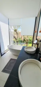Beautiful modern villa with swimming pool and jacuzzi in absolute calme - Image 4