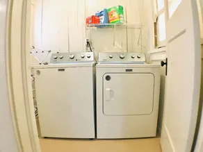 King Bed/Sleeps 4/Furnished Private APT/In-Unit Washer Dryer/Smart HDTV - Image 2