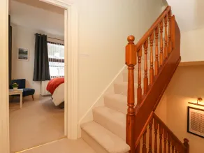 HOLME RIGG, pet friendly, character holiday cottage in Braithwaite - Image 2