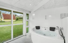 Fantastiskt hem i Haarby med bastu - Image 5
