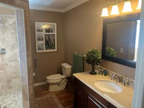 Beautiful Home on Ranch Land - Image 5