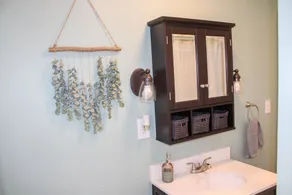 Spacious Farmhouse Near Red River Gorge Sleeps 12 - Image 4