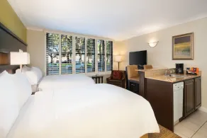 Chic Double Studio w/ City Views + Free Breakfast - Image 4