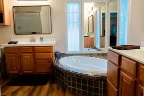 Lakefront lodging that your family will love - Image 5