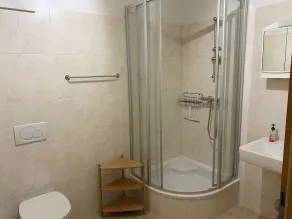 Modern, spacious apartment - 250m from town centre, 300m from ski lifts - Image 3