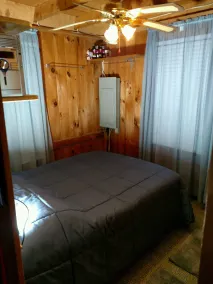 Weekly discounts avail. Get away from it all on the start of  The Belgrade Lakes - Image 4