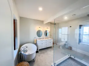 Large Oceanfront Home in Exclusive Brant Rock Section of Marshfield - Sleeps 10 - Image 4