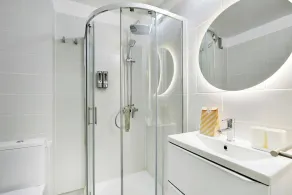 Modern \"green Suites\" Residence - Meudon/velizy - Image 2