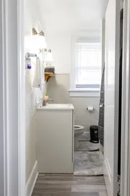 Fully stocked Suite Dwntown Cuy falls! near cvnp and blossom. Sleeps 4 - Image 3