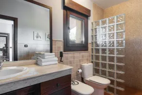 Pedrina hus med pool - WIFI - Image 3
