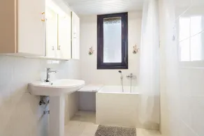Country House 'La Christine' with Sea View, 2 Balconies & Wi-Fi - Image 3