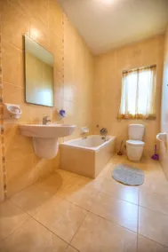 Spacious Apartment with Pool in Misrah Simar, Qala - Image 4