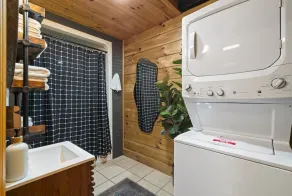 Big Boulder-Hot Tub, WiFi, Firepit, Arcade, Hiking - Image 4