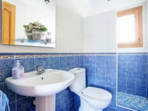 Stunning private villa for 6 people with private pool, A/C, WIFI, TV and terrace - Image 3