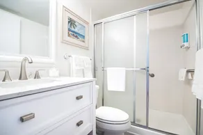 Luxury  JB condo w Fabulous East Lake Sun/Moom Rise Views close to beach - Image 3