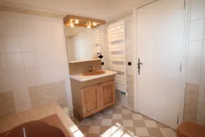 Beautiful country house in the heights of Cannes - Image 4