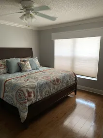 Beautiful home within Walking distance to Sumter Landing - Image 5