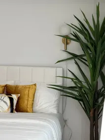 Elegant Hideaway with Free Parking - Image 3