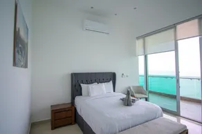 Beautiful Malecon and Beyond 1502 Torre eMe - Image 3