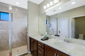 Beachy condo in Artesia with pool, gym and pickleball - Image 5