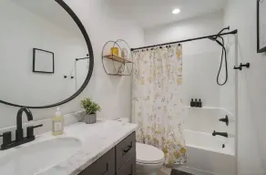 Family Villa King Bed Master suite 3 bed. + 2 baths + beach & fishing & golfing - Image 2