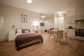 HEREFORD CITY CENTRE – Apartment 7: Stylish Studio in City Centre, Sleeps 2 - Image 5