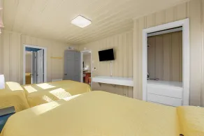 Kurzer Spaziergang zum Strand, 2 Schlafzimmer / 1 Badezimmer Quad 1 (unten) mit Poolzugang in der Nähe der Hauptstraße - Image 5